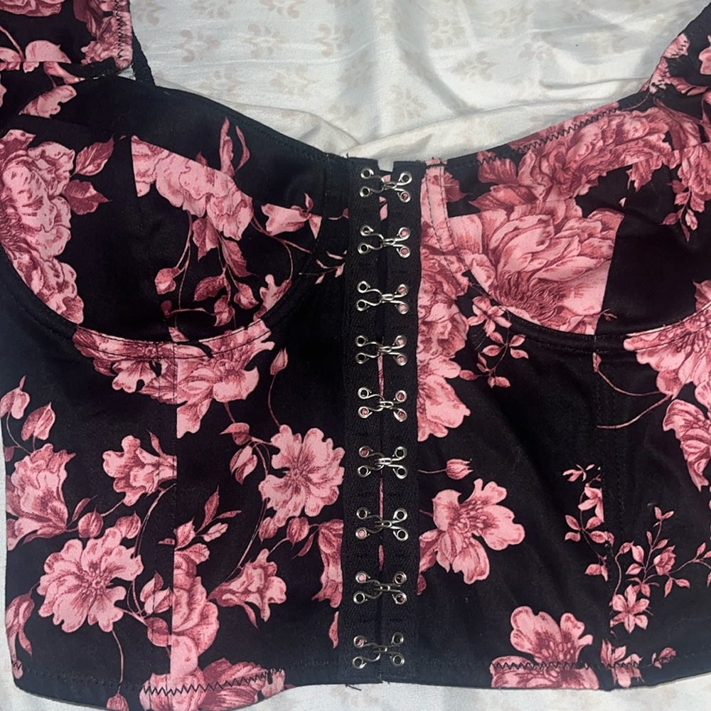 Pink Black Corset Cropped West of Melrose Shirt - Picture 5 of 6